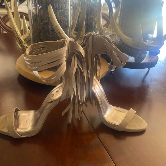 Stunning fringe stilettos, size 6, suede - Picture 3 of 5